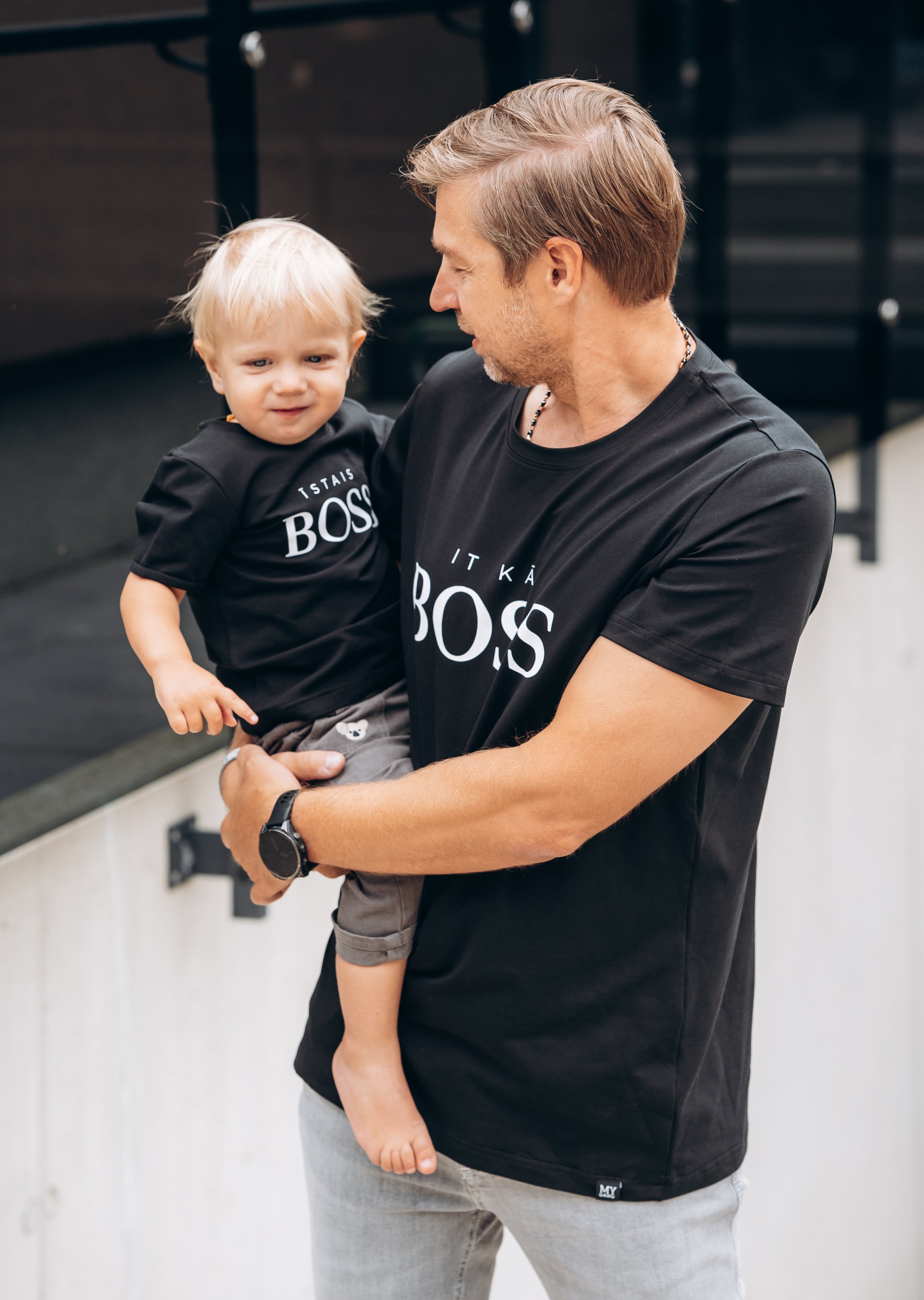 T-shirt  IT KĀ BOSS and body ĪSTAIS BOSS