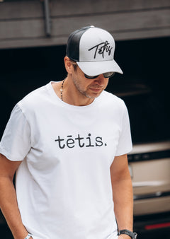 A cap TĒTIS
