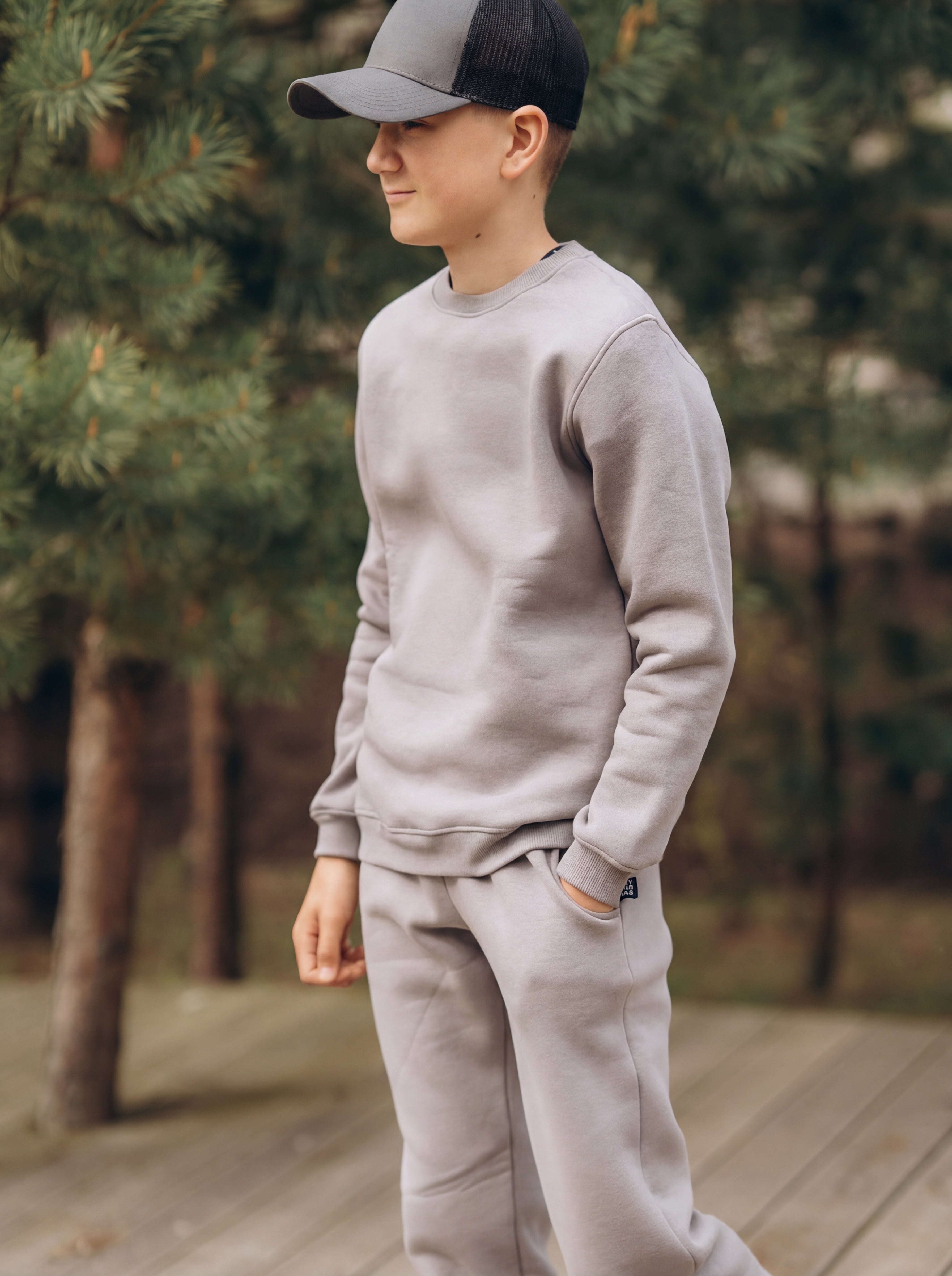 BASIC Kids Sweater